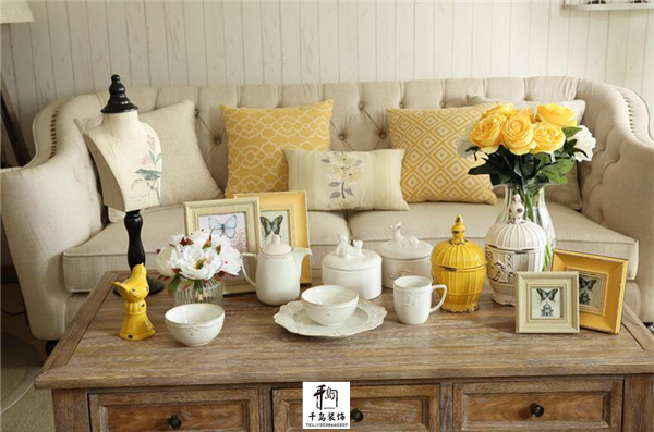 色彩運用，古樸柔和