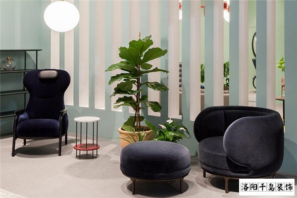 鐵藝花架，增添綠色