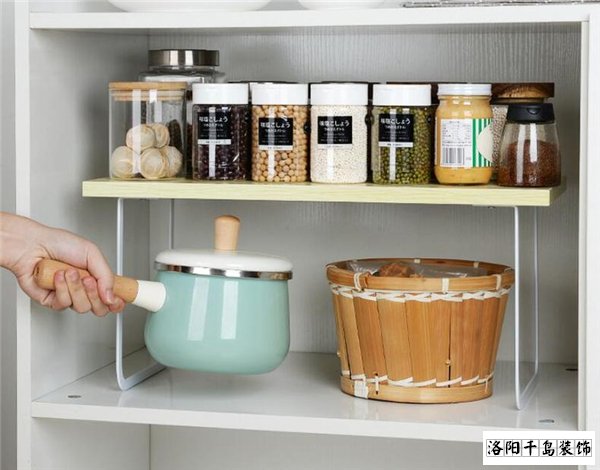 內(nèi)置分層架，櫥柜更能裝