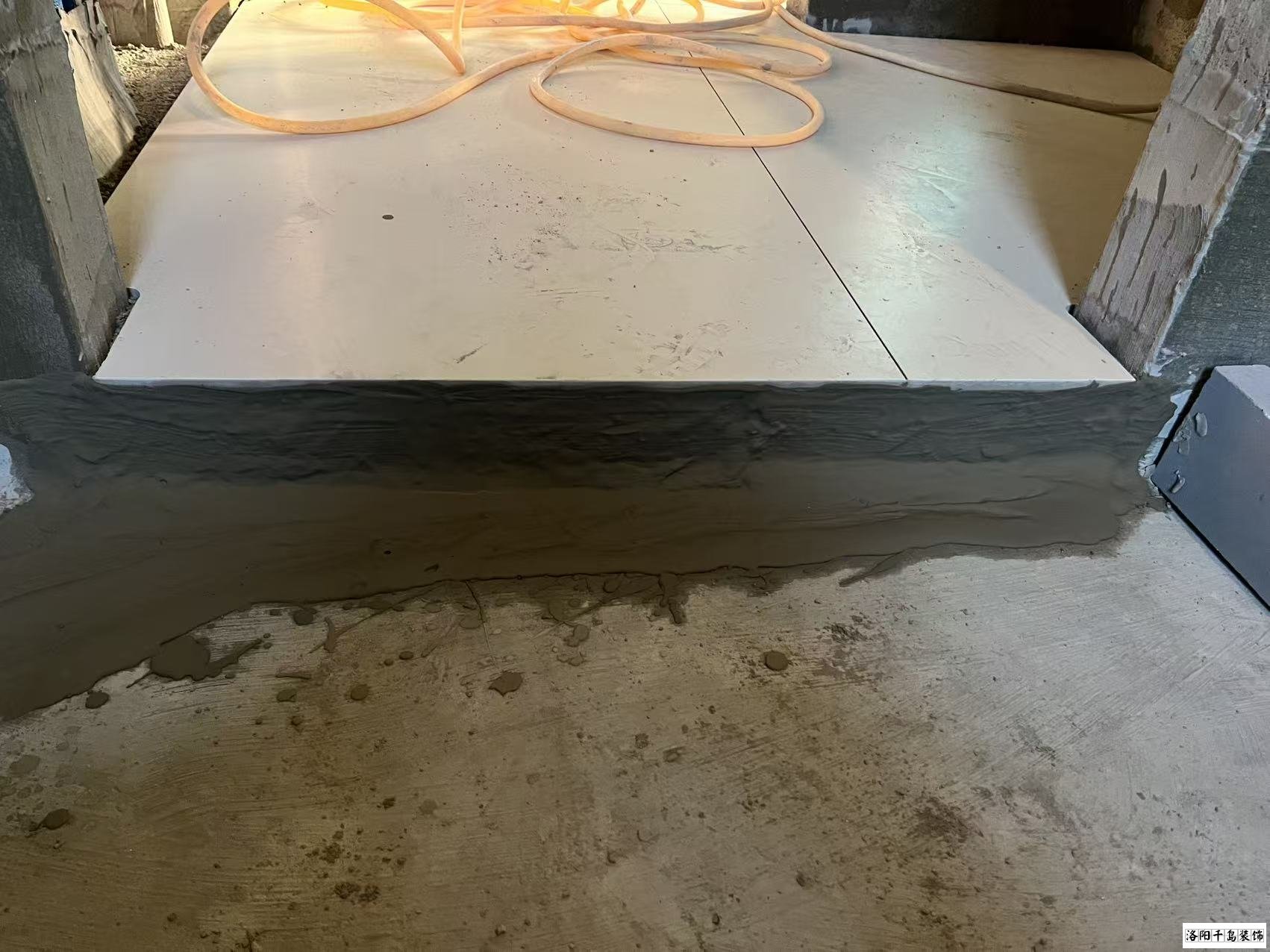 洛陽裝修瓦工施工現(xiàn)場